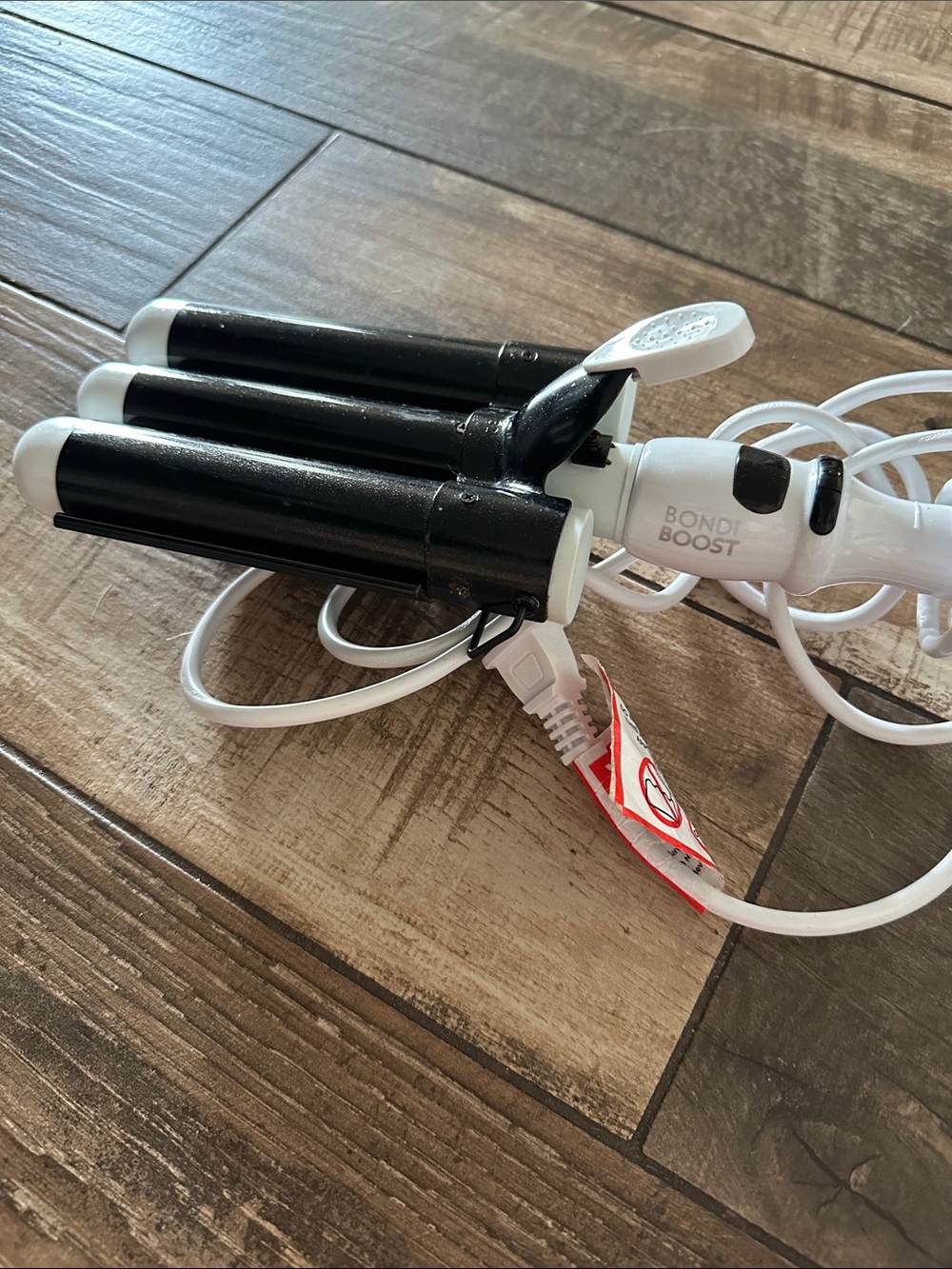 Bondi Boost Black & White Triple Barrel Waver - Bondi Boost
